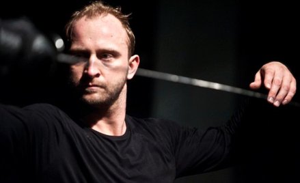 Borys Szyc jako Hamlet. Fot. Magda Hueckel
