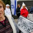 Tel-Awiw: Protest ocalałych z Zagłady przed polską ambasadą. "Weźcie na siebie co wy zrobili"