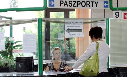 Wkrótce biura paszportowe zamkną się na tydzień. Nie będą wydawać dokumentów