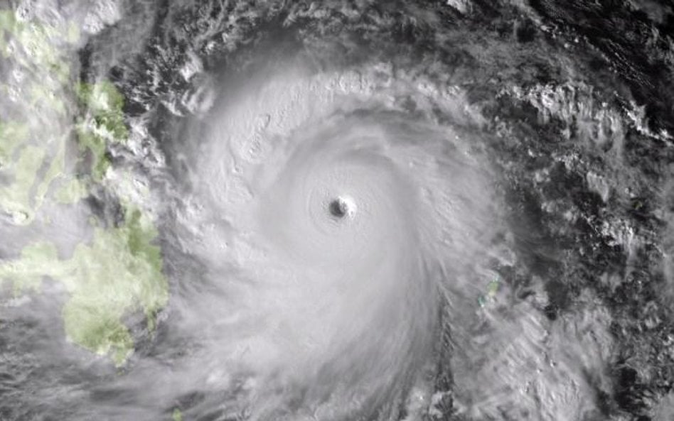Haiyan atakuje