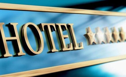 Miejskie hotele świecą pustkami