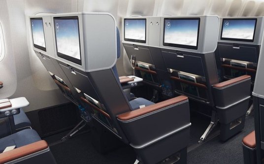 W skorupy nowych foteli zostaną&nbsp;wbudowane panoramiczne ekrany LCD.