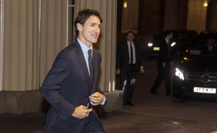 Macron, Johnson i Trudeau nagrani na przyjęciu u królowej. Żartowali z Trumpa?