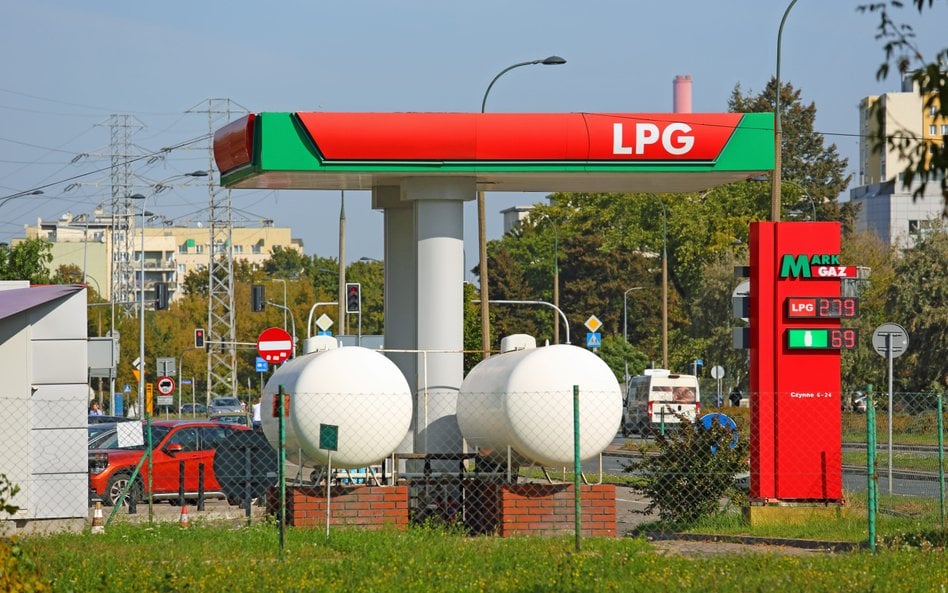 W ubiegłym roku import LPG zaspokoił w 81,6 proc. krajowy popyt na to paliwo. Produkcja polskich raf