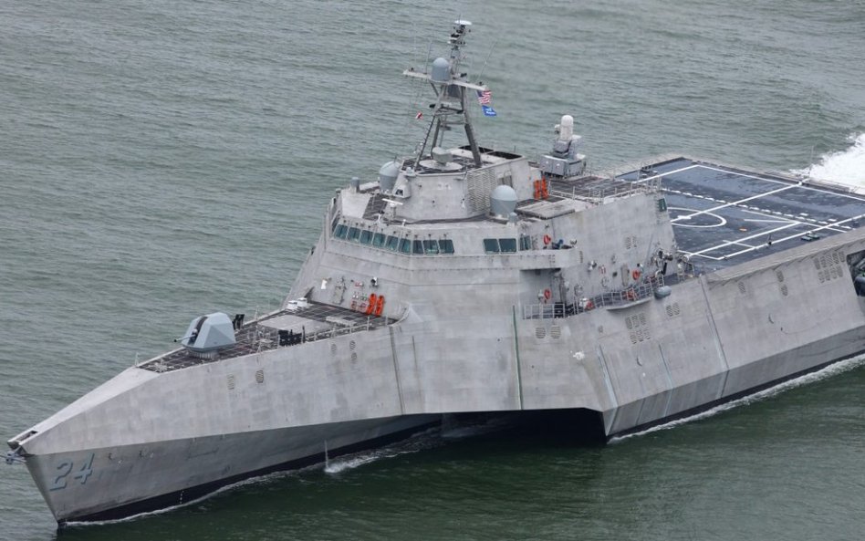 Okręt wielozadaniowy LCS 24, przyszły USS Oakland, podczas prób odbiorczych. Fot./Austal USA.