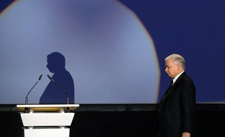 Gdy Kaczyński mówi, to… „Słuchać, aby wiedzieć, co grozi”