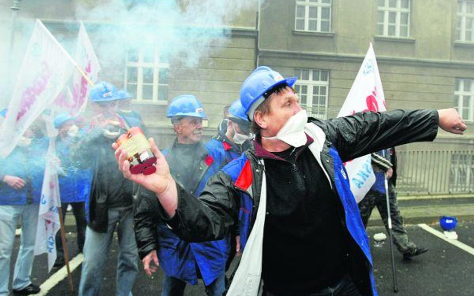 Górnicy już zapowiadają, że wiosną tego roku, podobnie jak w latach ubiegłych, może dojść do uliczny