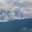 Wulkan Marapi wyrzucił w niedzielę popiół na wysokość 3 km