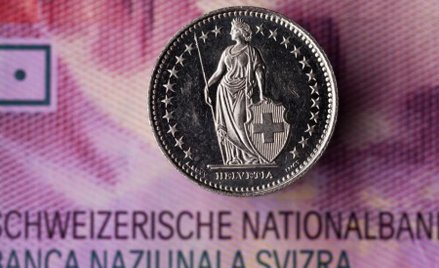 Frank mniej przewartościowany