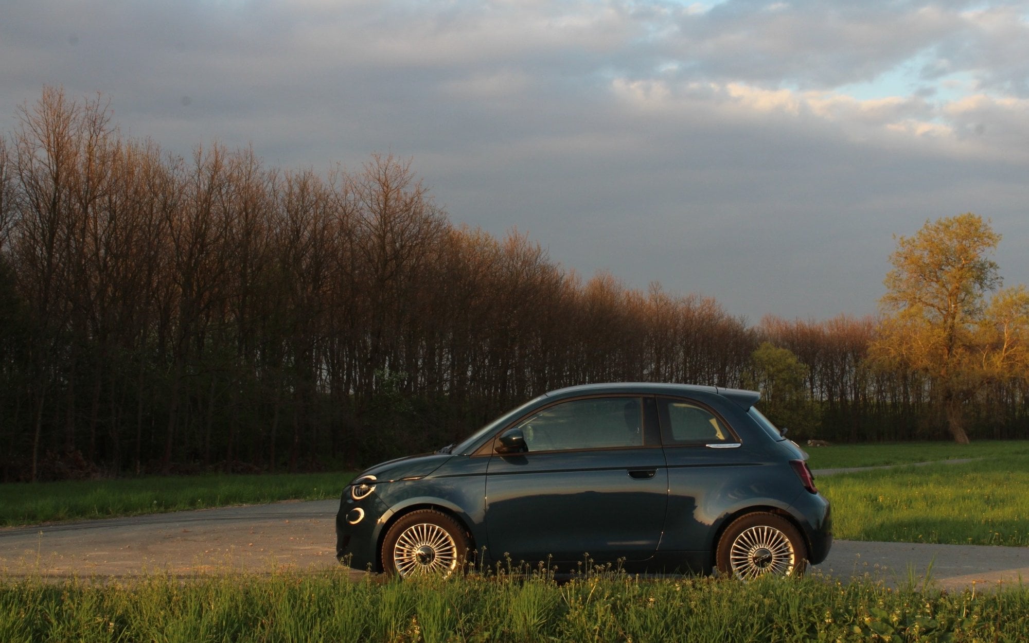 Fiat 500 Hybrid – historia o tym, jak znaleźć adekwatny życiowy balans