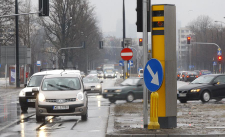 Kierowcy nie płacą mandatów z fotoradarów. Luka w systemie?