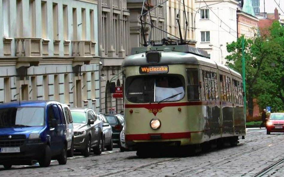 Helmuty jeździły po poznańskich ulicach ponad 22 lata.