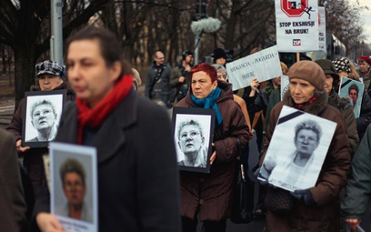Pogrzeb Jolanty Brzeskiej (3 stycznia 2012 r.). Twarz nieustępliwej działaczki stała się symbolem an