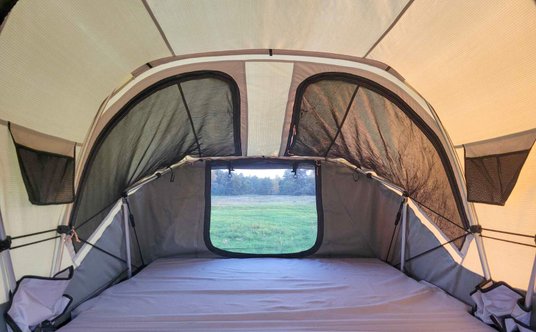 Ford Kuga z namiotem