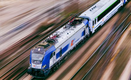 PKP Intercity idzie na rekord i daje żyć kolejom regionalnym