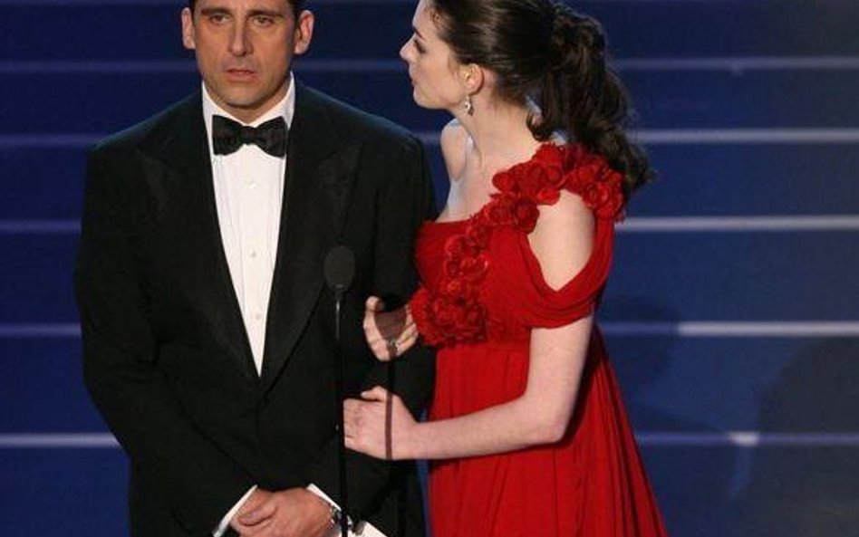 Steve Carell i Anne Hathaway