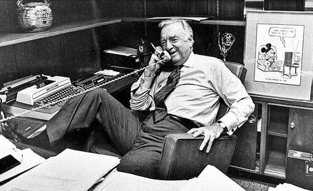 Walter Cronkite tuż przed swoim ostatnim programem w telewizji CBS, 1981 r.