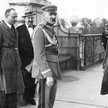 Przewrót majowy pozwolił Piłsudskiemu (na zdjęciu na moście Poniatowskiego, maj 1926 r.) przejąć wła