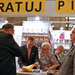 Podczas Warszawskich Targów Książki na listę ws. obrony PIW wpisał się m.in. minister kultury Bogdan