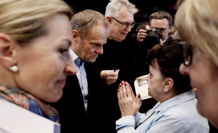 Przewodniczący Platformy Obywatelskiej Donald Tusk na spotkaniu z seniorami w ramach akcji #TuJestPr