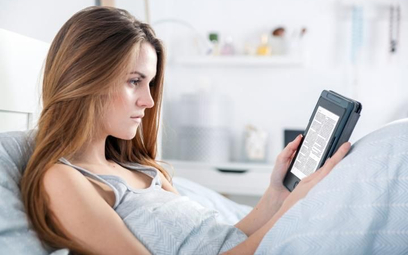E-booki  dużo lepiej czyta się na  elektronicznym czytniku niż na tablecie czy smartfonie.