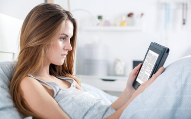 E-booki  dużo lepiej czyta się na  elektronicznym czytniku niż na tablecie czy smartfonie.