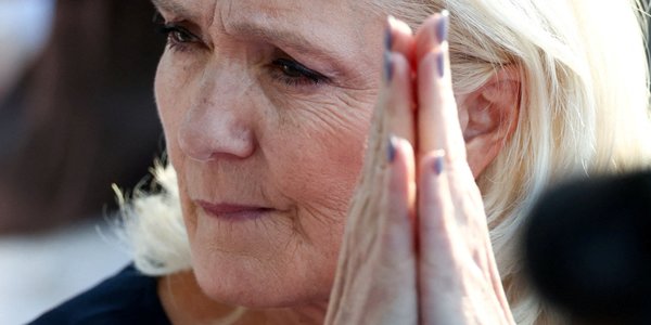 Paryski sąd zdecyduje dziś, czy Le Pen może kandydować na prezydenta w 2027 r.