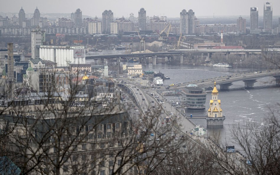 Ukraina zawiesiła obsługę euroobligacji, ma niższą ocenę