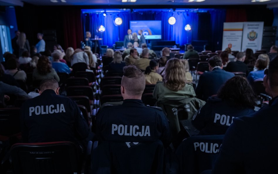 Spotkanie zgromadziło szerokie grono odbiorców służb mundurowych