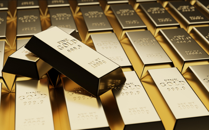 Cena złota sięgnęła w poniedziałek nad ranem rekordowo wysokiego poziomu
