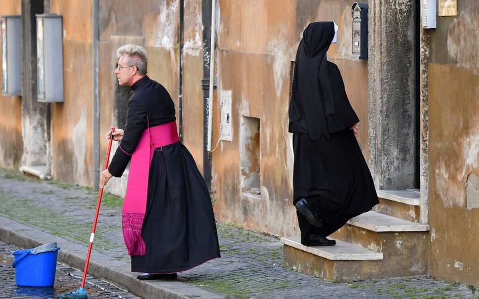 Włochy: Nabożeństwa nadal zakazane. Episkopat protestuje