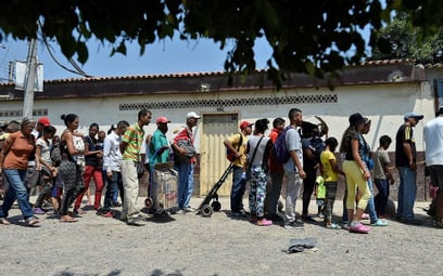 Media: Węgry przyjęły 300 uchodźców. Z Wenezueli