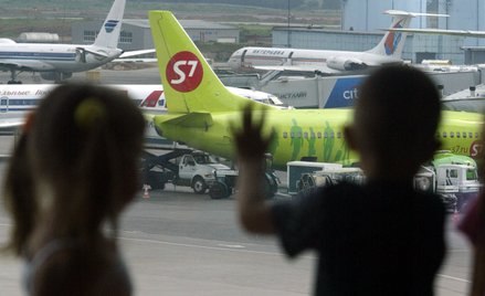 Nowy pomysł na ratowanie  rosyjskiego lotnictwa. Chcą wywieźć samoloty z kraju