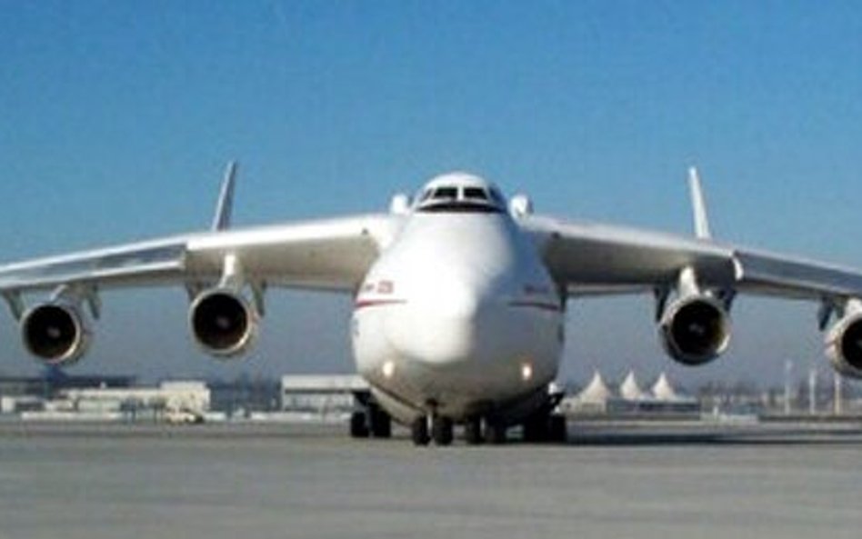 Największy samolot świata - ukraiński An-225, będzie produkowany w Chinach.
