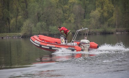 USA: Siedmiolatek płynął przez godzinę, by uratować rodzinę
