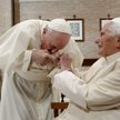 Papież Franciszek i papież emeryt Benedykt XVI