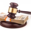 Pieniądze Sąd