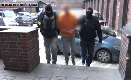 Podejrzany o podwójne zabójstwo w agencji towarzyskiej 18-letni Artur K. w rękach policji