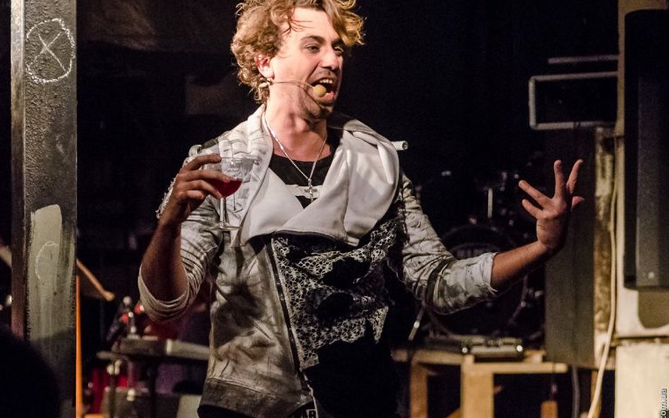 „Hamlet” z Zagrzebia jest spektaklem o naturze polityki.