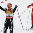 Justyna Kowalczyk na mecie, za nią Norweżka Kristin Steira