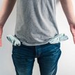 Młodzi Polacy tolerują długi i ucieczkę przed komornikiem