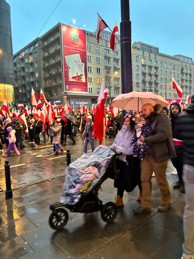Wśród idących w Marszu były także rodziny z dziećmi, to potwierdza ocenę służb, że był to jeden z na