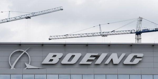 Donald Trump pomaga Boeingowi. Szczyt polityczny zmienił w biznes