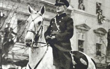 Miklós Horthy – węgierski polityk i wojskowy, regent Królestwa Węgier w latach 1920–1944