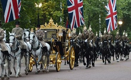 Trump nalega na przejażdżkę królewską karocą