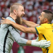 Bohaterem Australii został bramkarz Andrew Redmayne (z lewej).