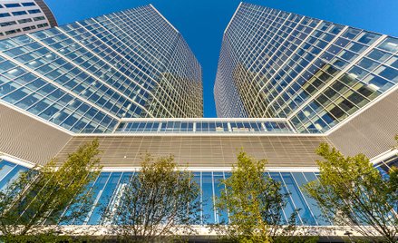 W piątek odwieszono notowania obligacji Ghelamco Investu. Obyło się bez paniki.