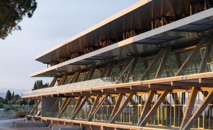 Architekci z włoskiej pracowni Metrooffice Architetti zaadaptowali dla Balenciagi dawną fabrykę tore