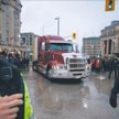 Protesty kierowców ciężarówek w Ottawie, nazywane Konwojem Wolności, poważnie zaniepokoiły rząd. Cho