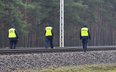 Sondaż: Niejednoznaczna ocena działań państwa po dywersji na torach